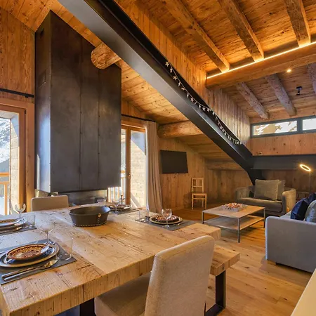 La Ferme A Roland Cozy Mountain Style 2br For 6 In/ski Out - Happy Appartement Chamonix